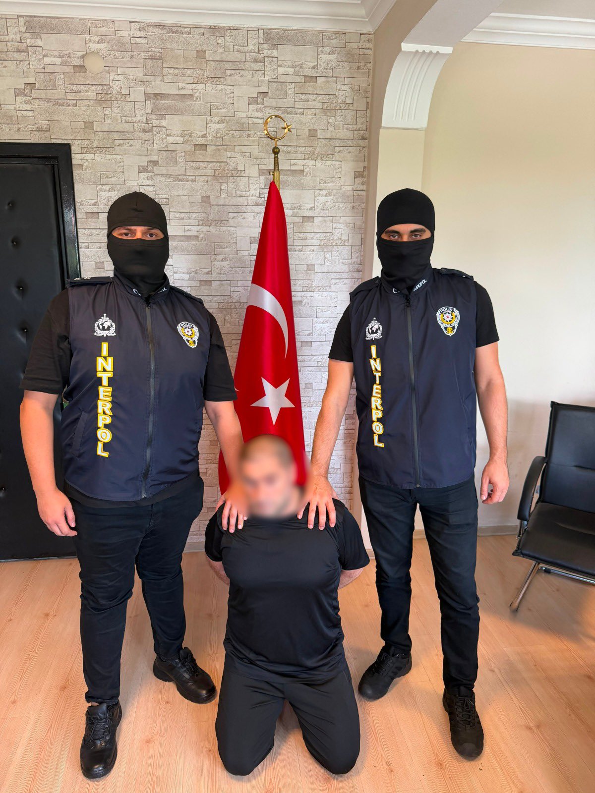 Gürcistan’da Yakalanan 2 Organize Suç Örgütü Elebaşı Türkiye’ye İade Edildi