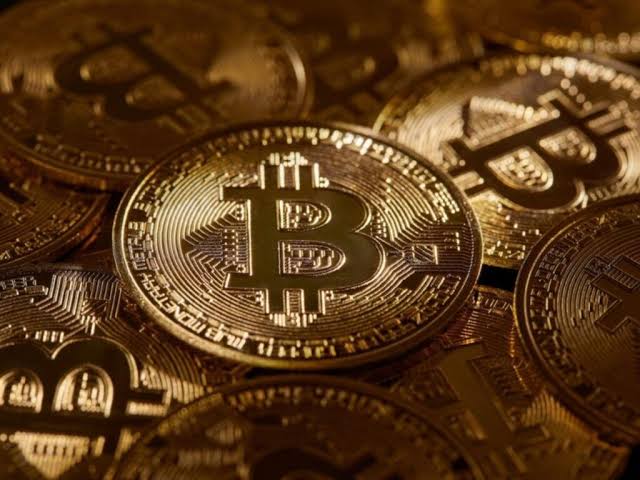 Kripto Para Piyasasında Sert Düşüş: Bitcoin 76 Bin Dolar Seviyesine Geriledi