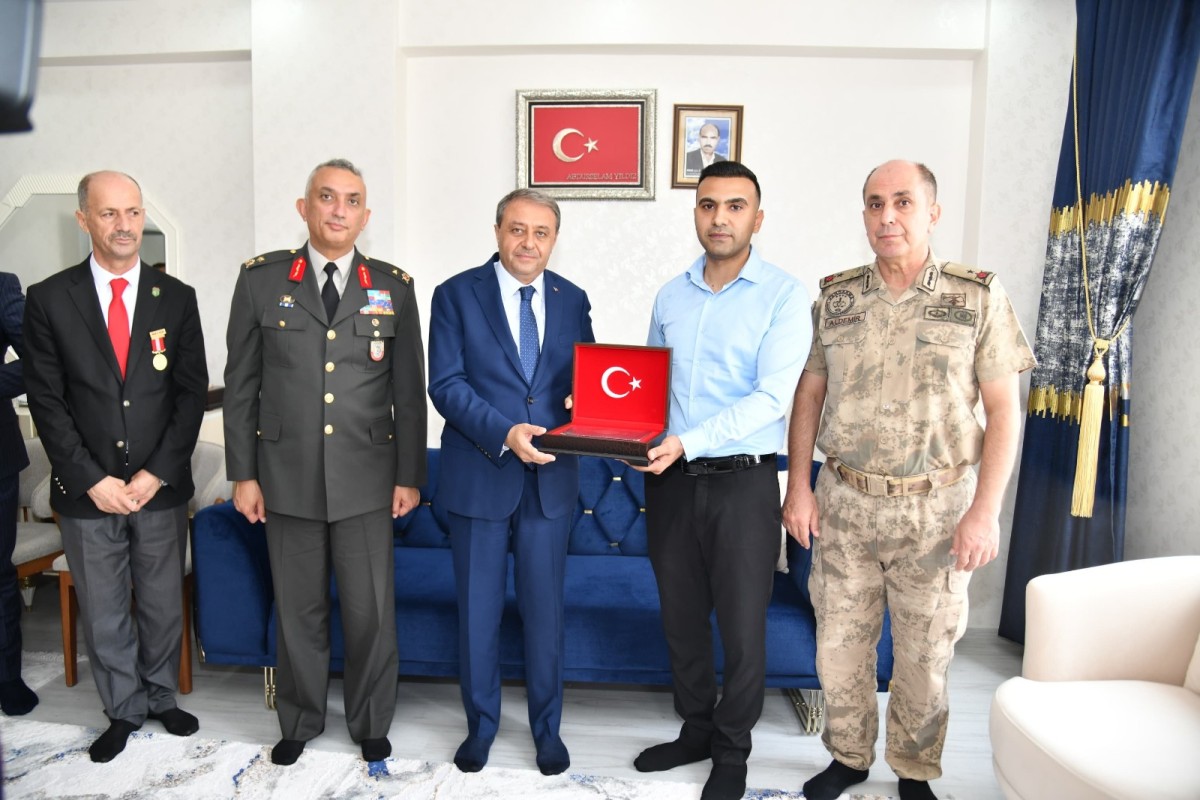 ŞANLIURFA’DA KAHRAMANLAR KARDEŞLİK YOLUNDA YÜRÜYÜŞÜ GERÇEKLEŞTİRİLDİ