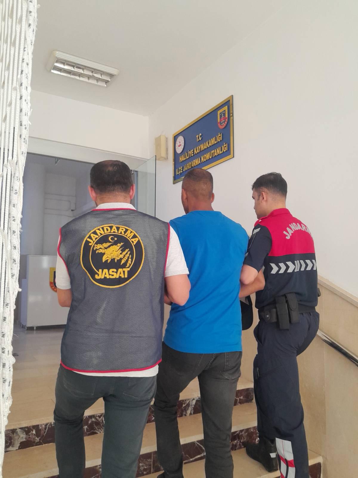 Şanlıurfa’da 23 Yıl Hapis Cezası Bulunan 2 Firari Yakalandı