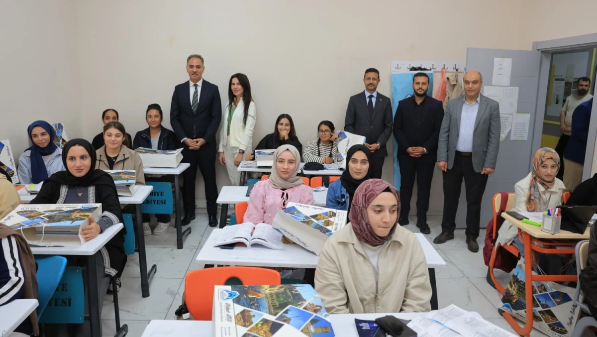 Eyyübiye’de Gençlerin Eğitimine Destek