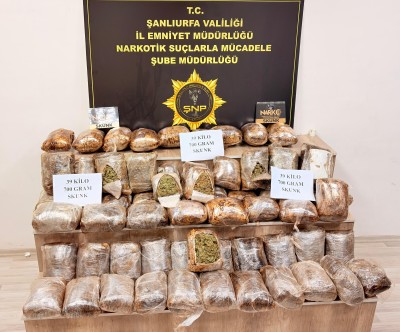 Şanlıurfa’da Yolcu Otobüsünde 39 Kilo 700 Gram Skunk Ele Geçirildi